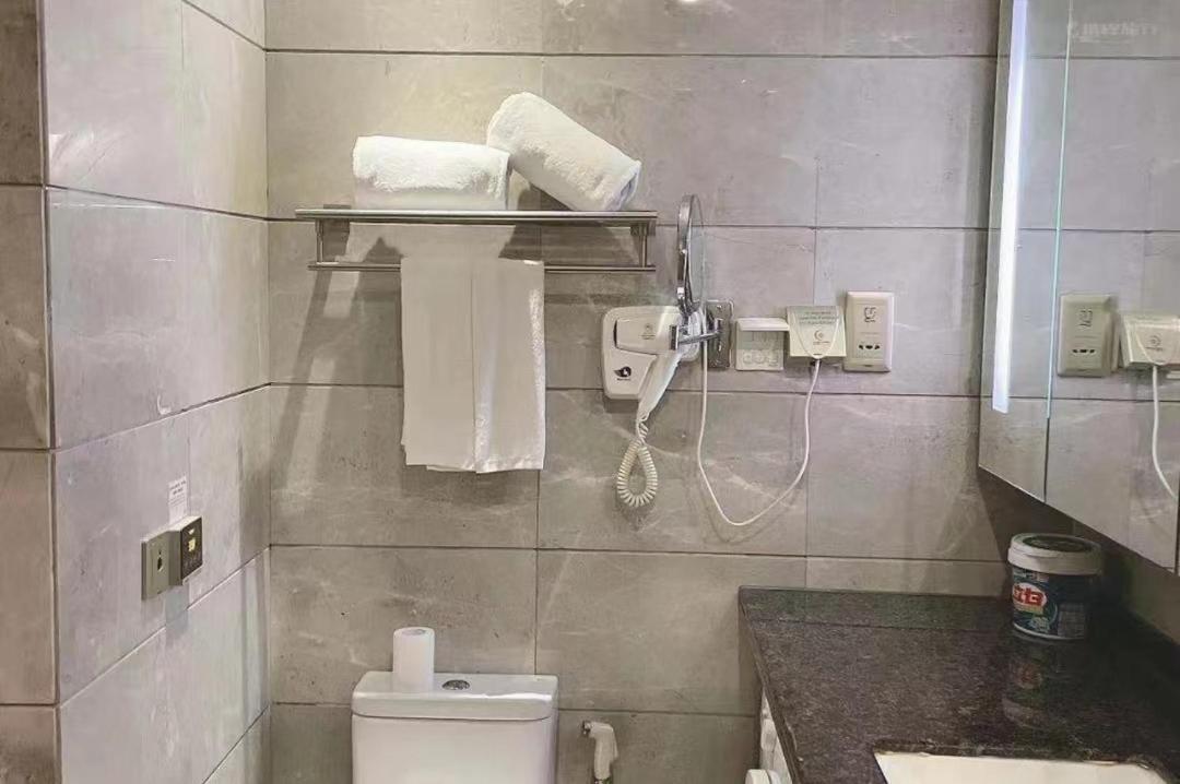 Yoyo Apartment Jiedeng Metropolis Branch, Beijing Road 広州 エクステリア 写真
